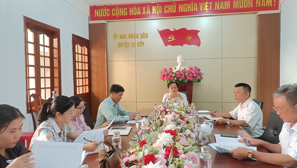 Họp Đoàn giám sát chuyên đề của Ban Kinh tế - Xã hội HĐND huyện